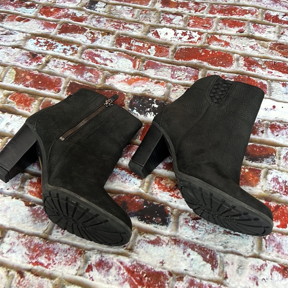 * Timberland black waterproof heeled ankle boots - Picture 7 of 7